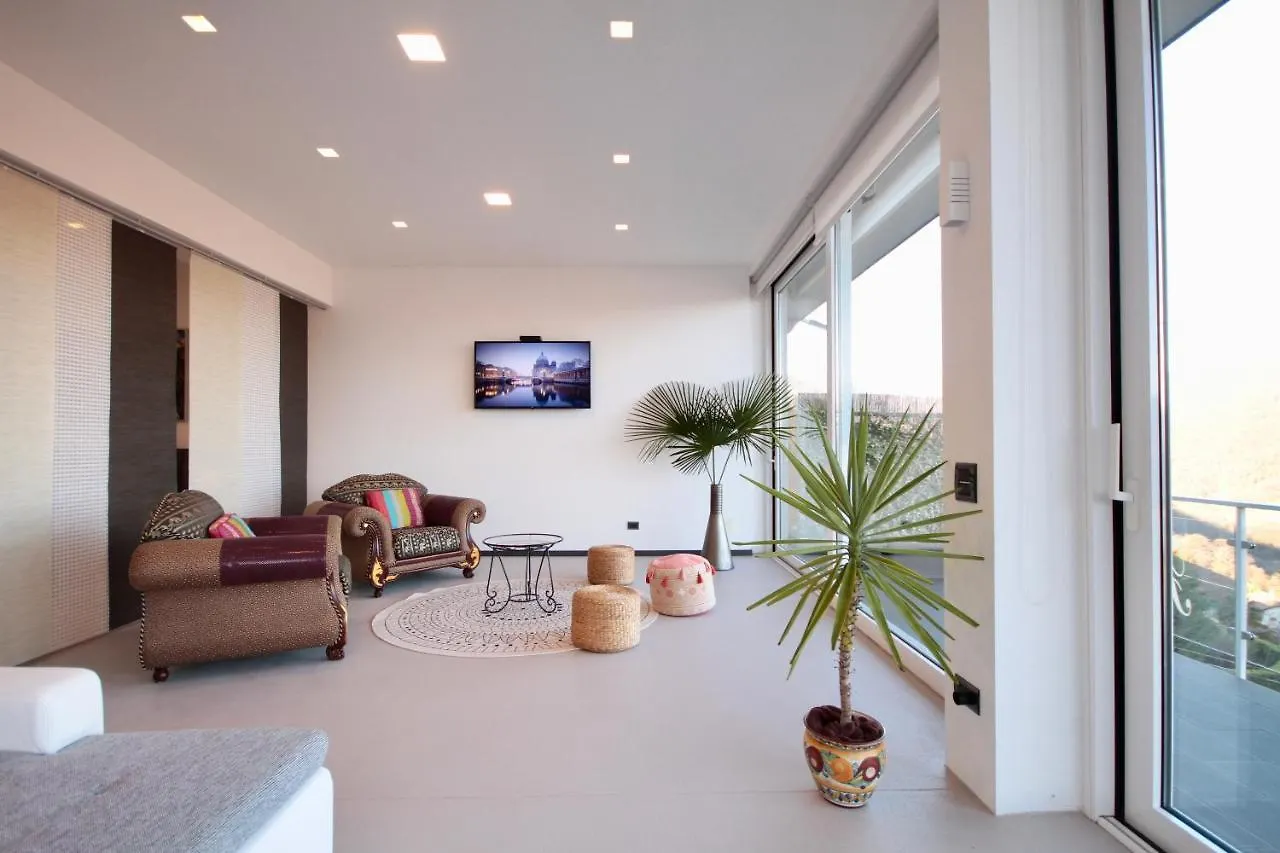 בית נופש הוילה Cadegliano Viconago Loft Mirage איטליה