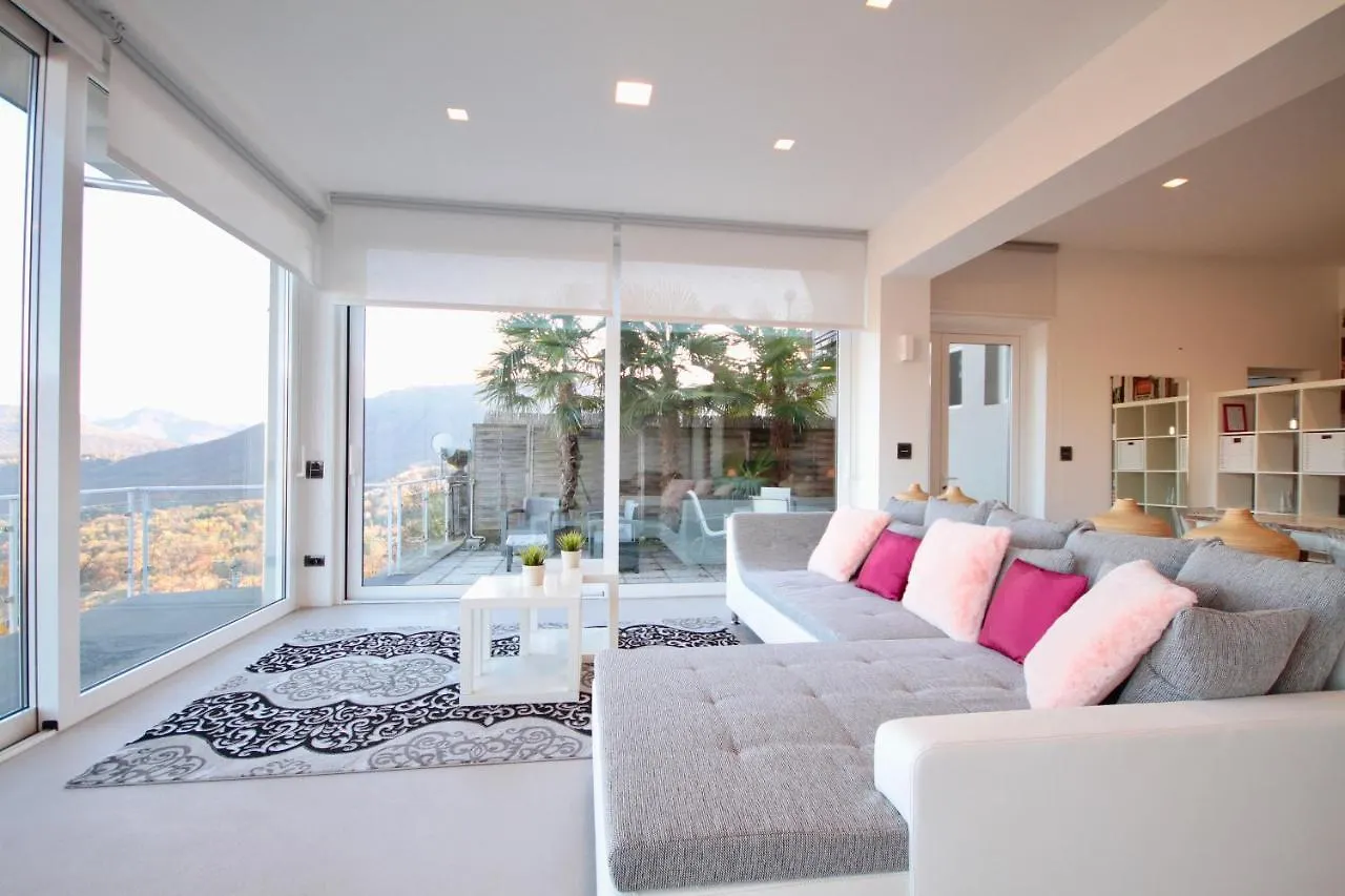 הוילה Cadegliano Viconago Loft Mirage